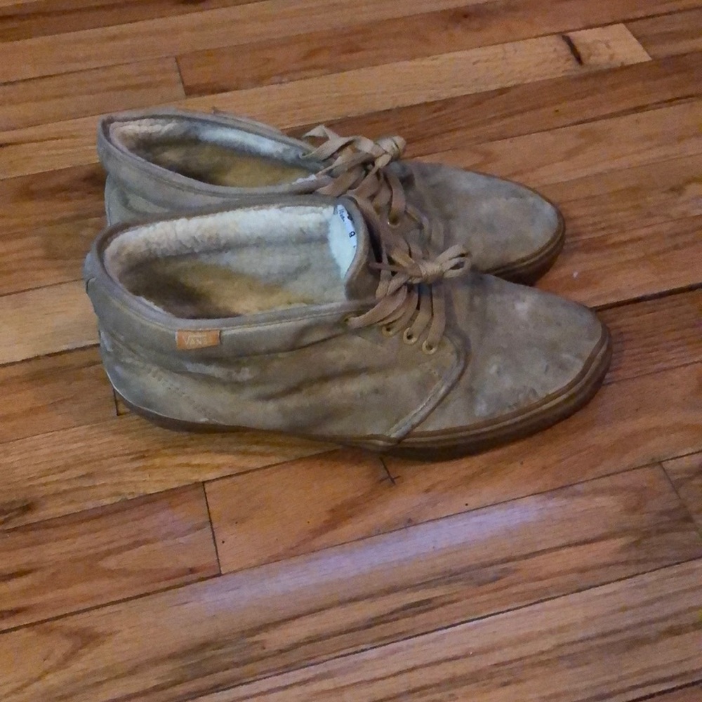 Vans chukka size 9 furry insides